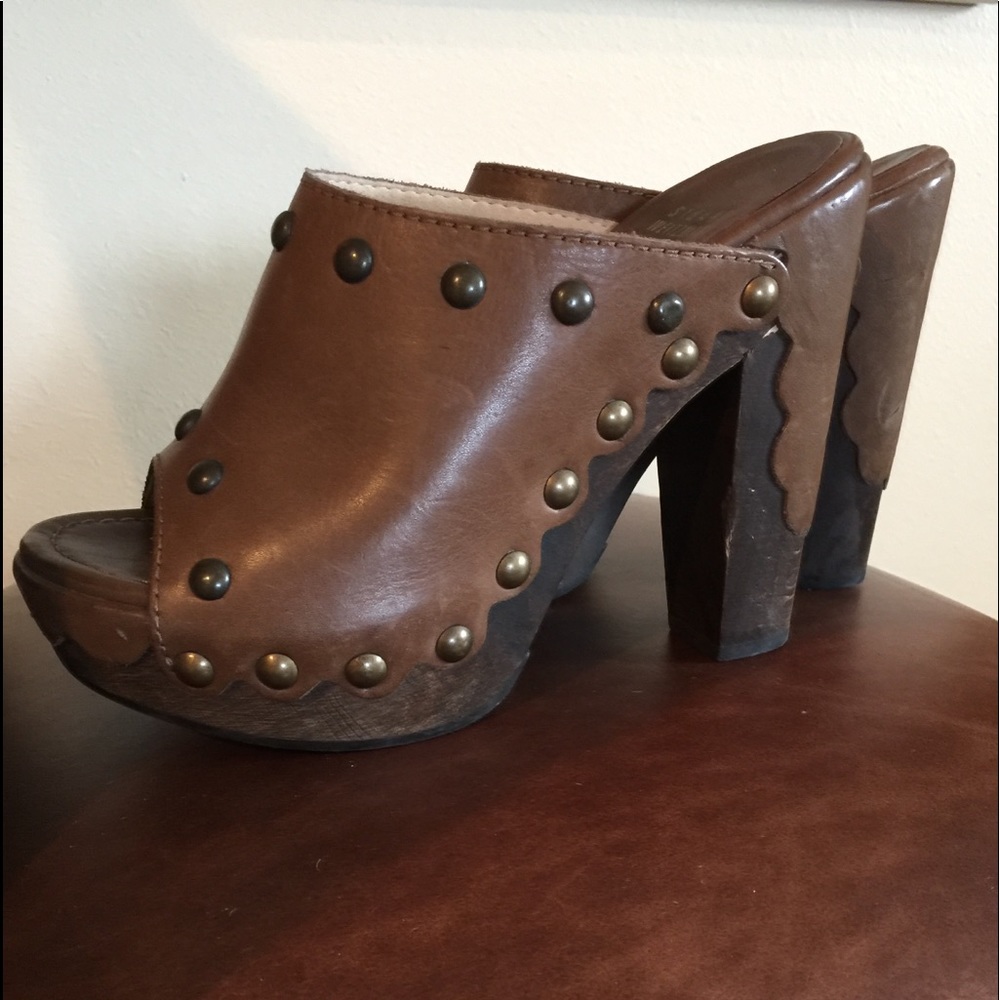 Stuart Weitzman designer brand wedge sandals